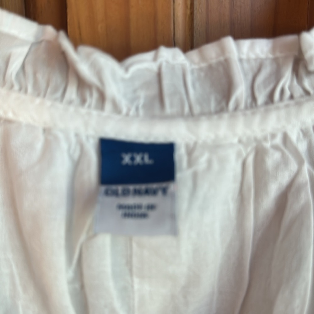 Old Navy White Ruffled dress with lace detail - Picture 4 of 10